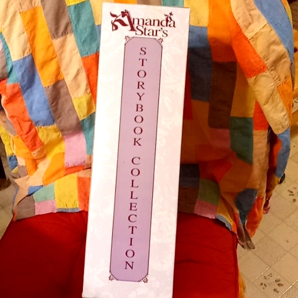 NWT Limited Edition Genuine Hand Painted Porcelain Bride Doll with Doll Stand - Picture 6 of 8